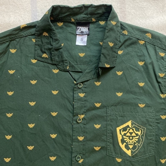 The Legend of Zelda Green Short Sleeve Men's Shirt Size Small - Picture 5 of 9